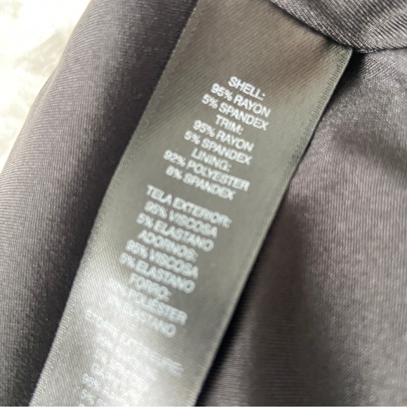 WHITE HOUSE BLACK MARKET BLACK/WHITE STRIPED DRESS W/ METAL/CUTOUT NECKLINE, S - Picture 9 of 10